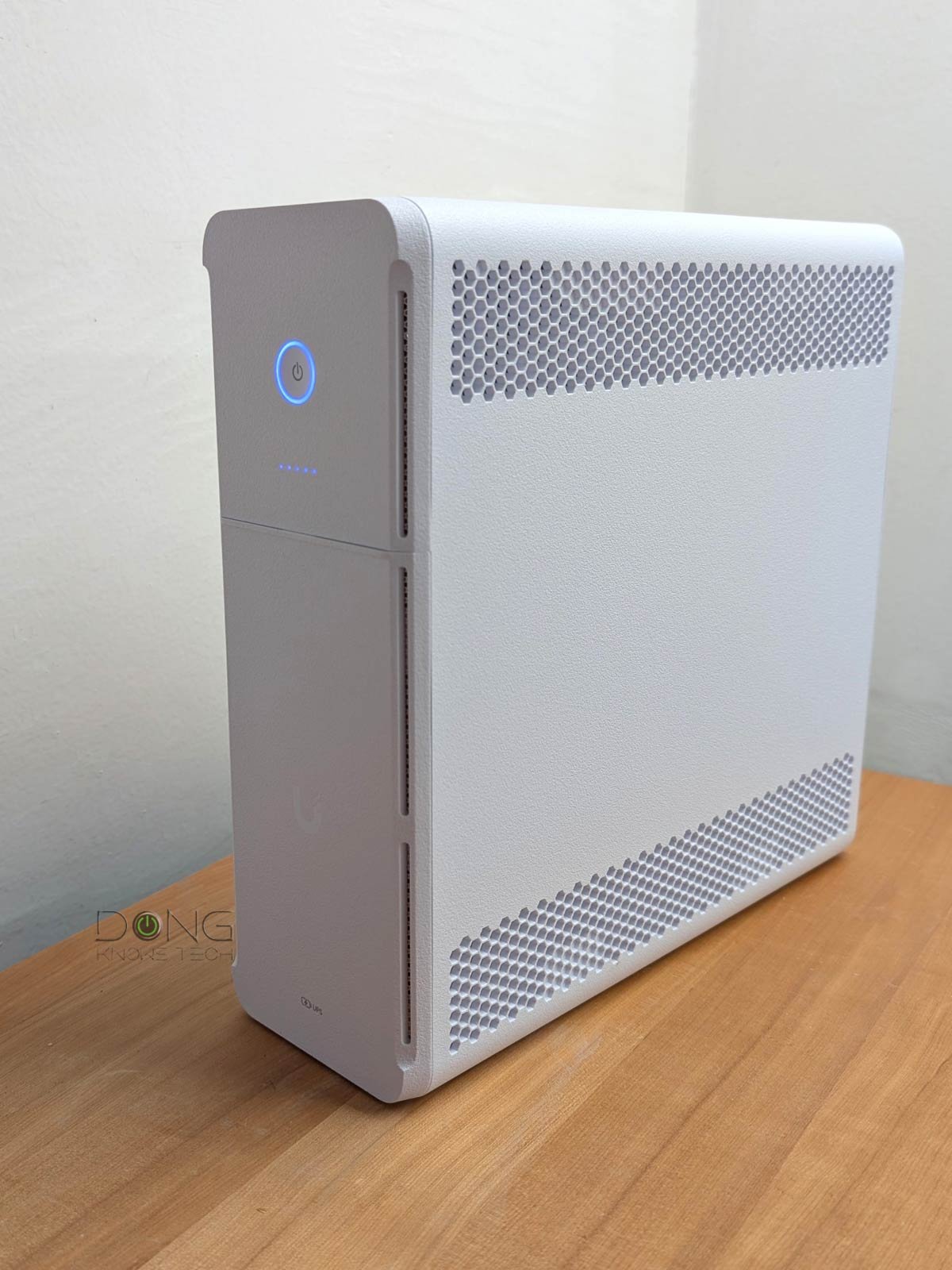 UniFi UPS Tower Review: Ubiquiti’s 1st and Solid UPS